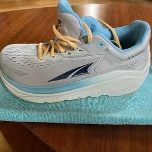 Altra Via Olympus Sneakers!